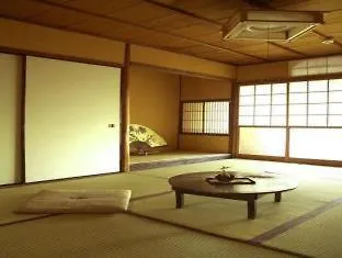Hostel Mundo Kyoto 0*,